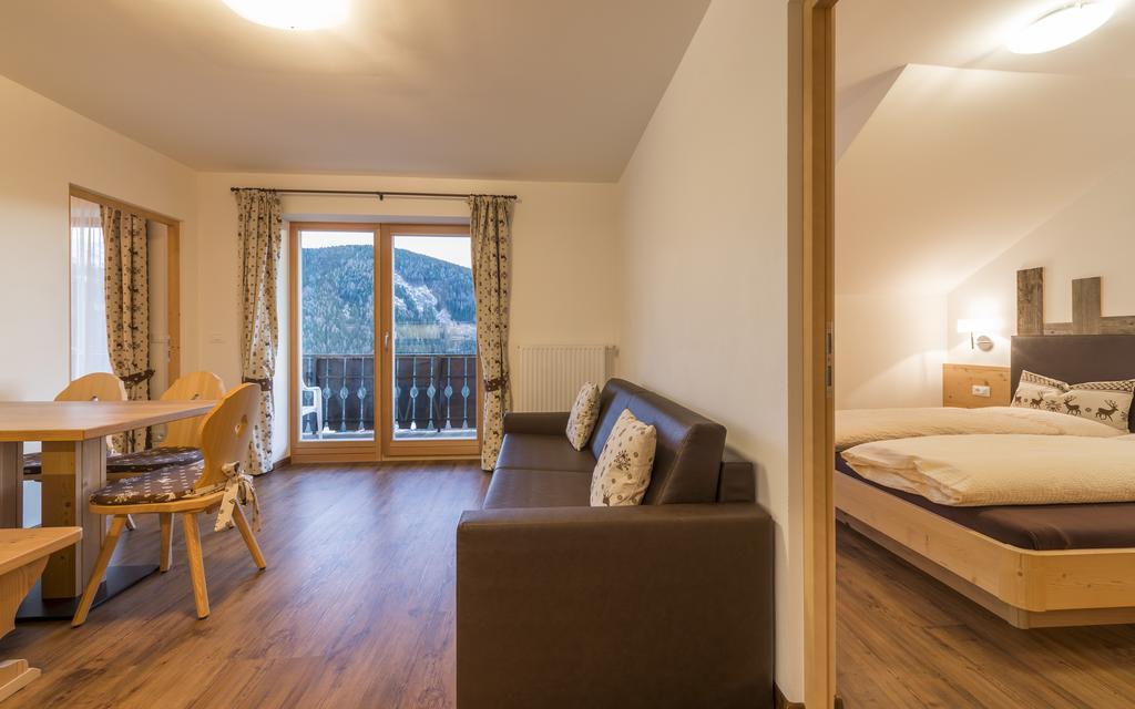 Waldheim Appartements Brixen Rum bild