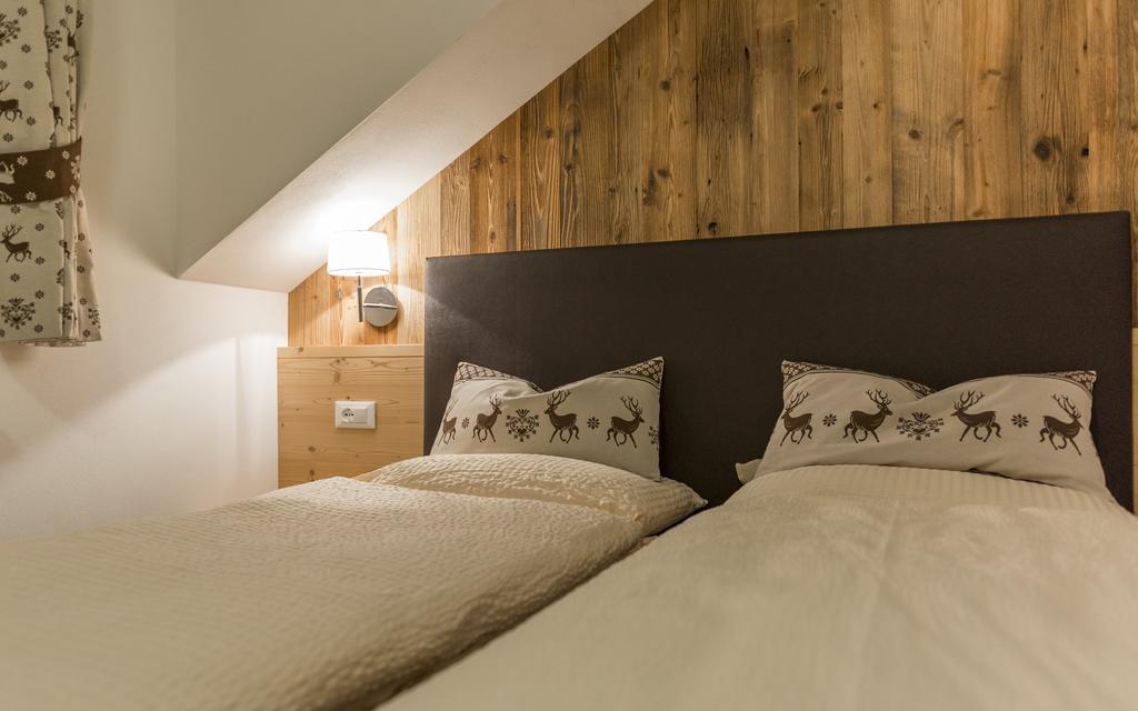 Waldheim Appartements Brixen Rum bild