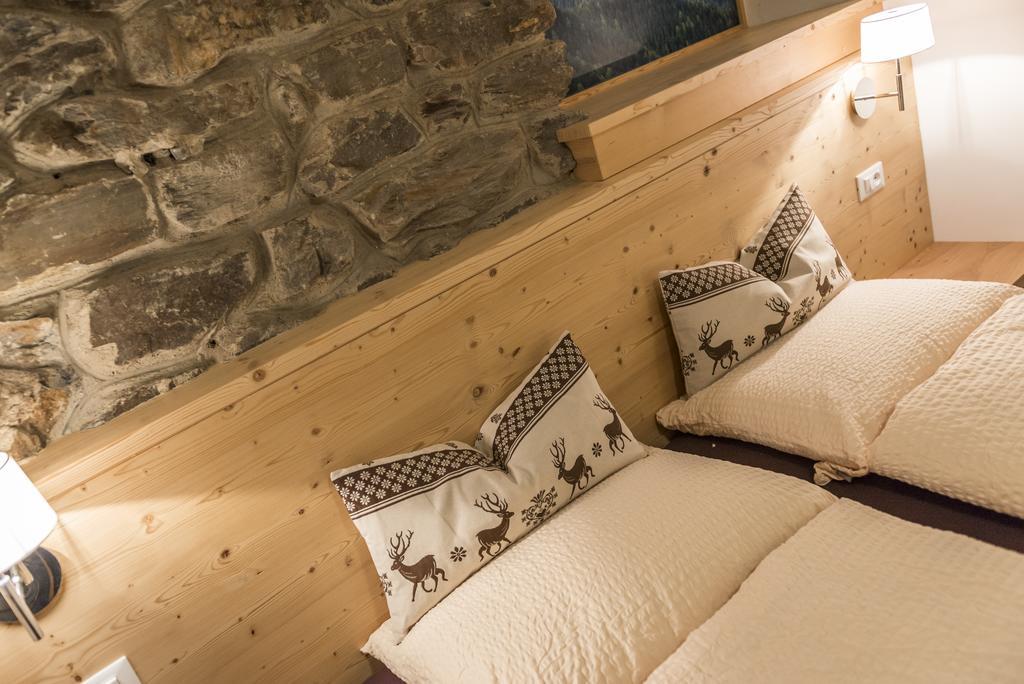 Waldheim Appartements Brixen Rum bild