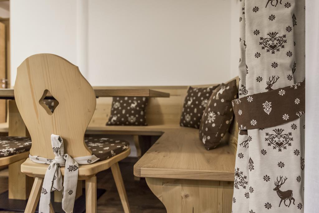 Waldheim Appartements Brixen Rum bild